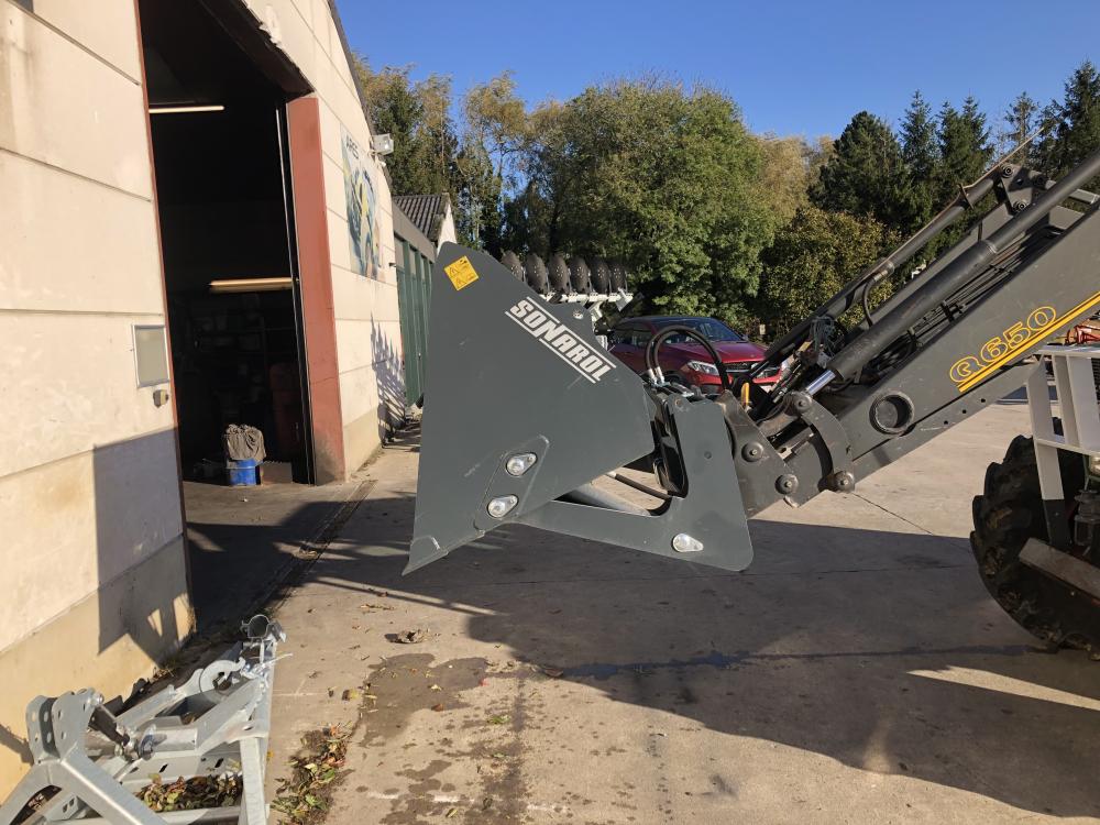 Bac Deversement en pointe , 1,60 m , euro , stock