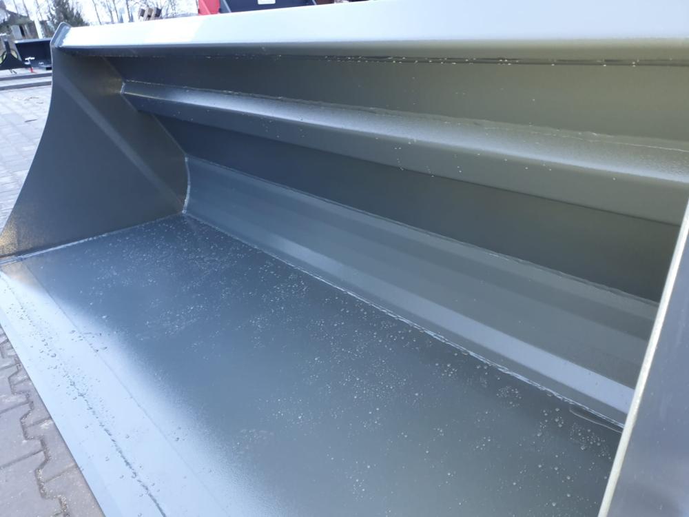 Bac a terre , 2,20 M , euro , de stock