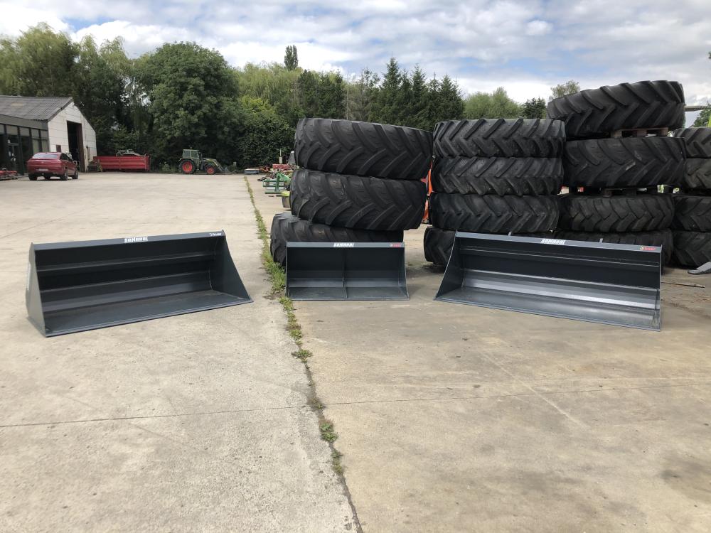 Bac a terre , 2,40 m , Q fit - jcb claas - Kramer