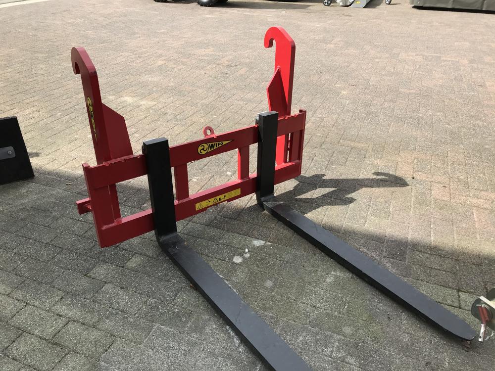 Fourche à palettes , 2500 kg , jcb , claas