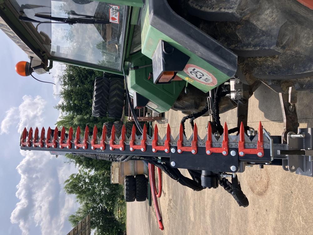 taille haie , sécateur , 3 point tracteur , bras , 1,80 m 