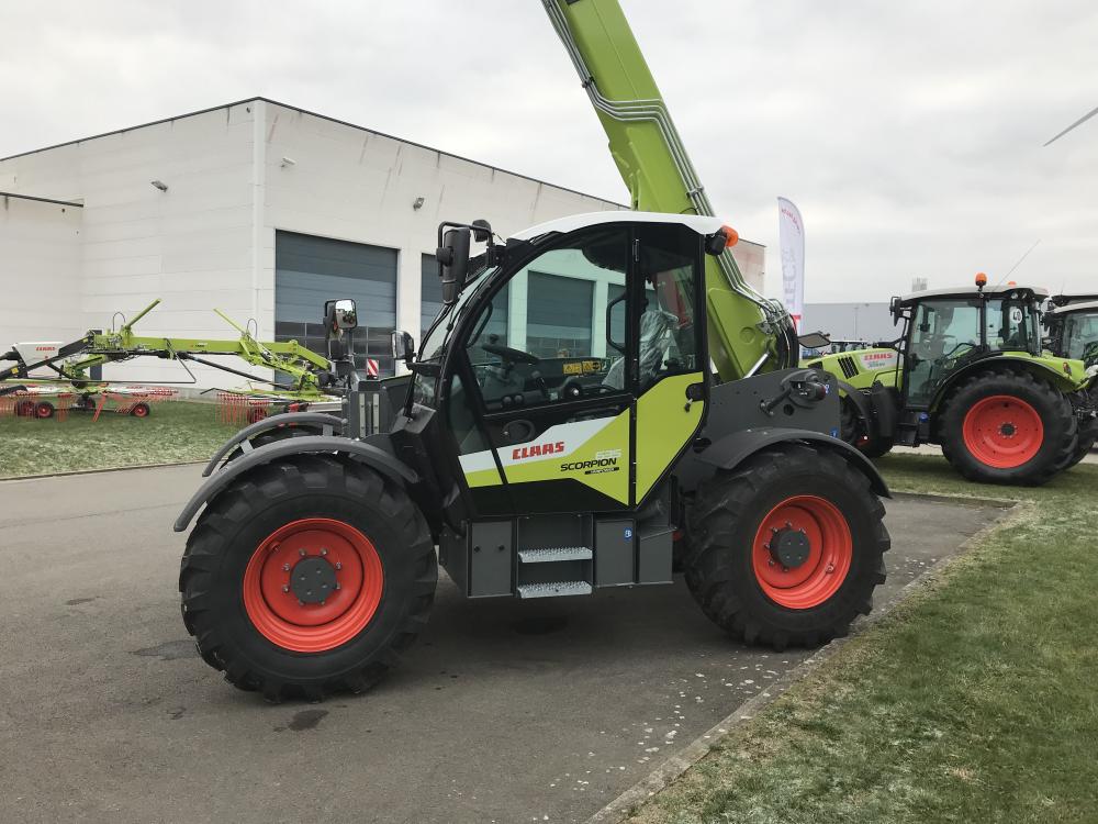 TELESCOPIQUE , claas 732 , scorpion , 7m , 3,2 t 