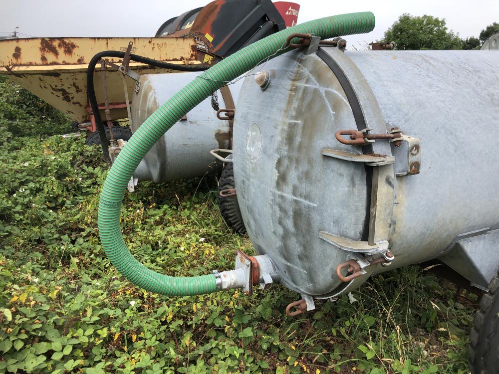 Tonneau , tonne , lisier eaux