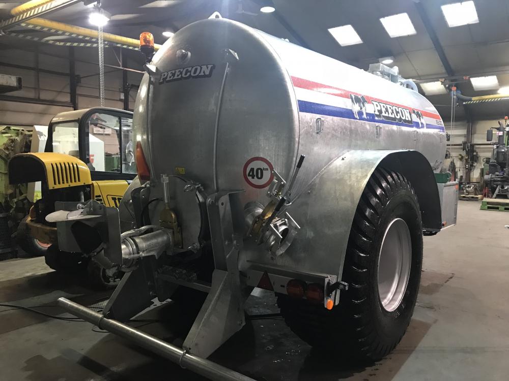 Lisier , peecon , tonneau , simple essieux, 1150 litres