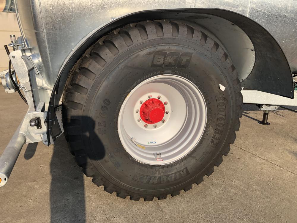 Lisier , peecon , tonneau , 13000 , euroline